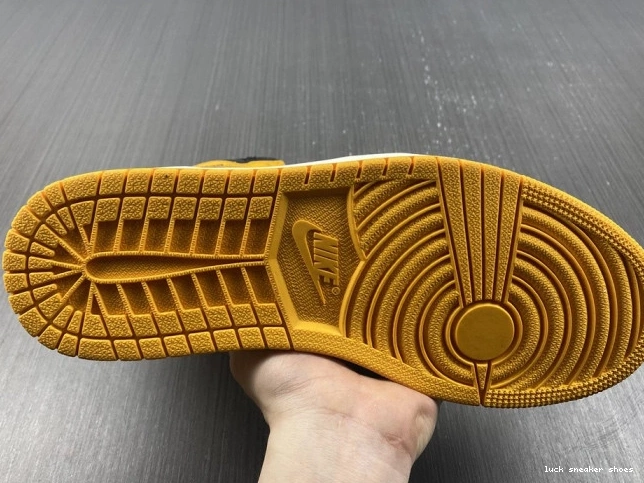 Reps LUCY High Toe Air OG 555088-711 Yellow Jordan 1 0715